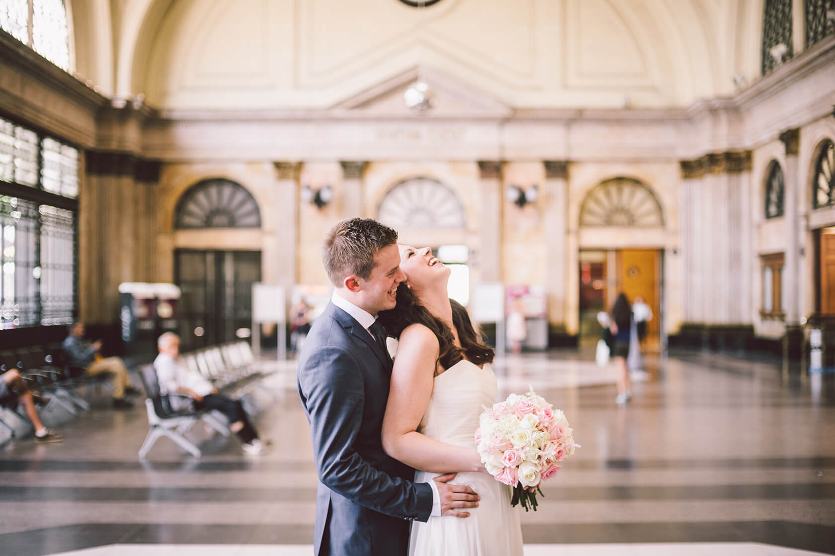 Wedding photo session Estació de França Barcelona