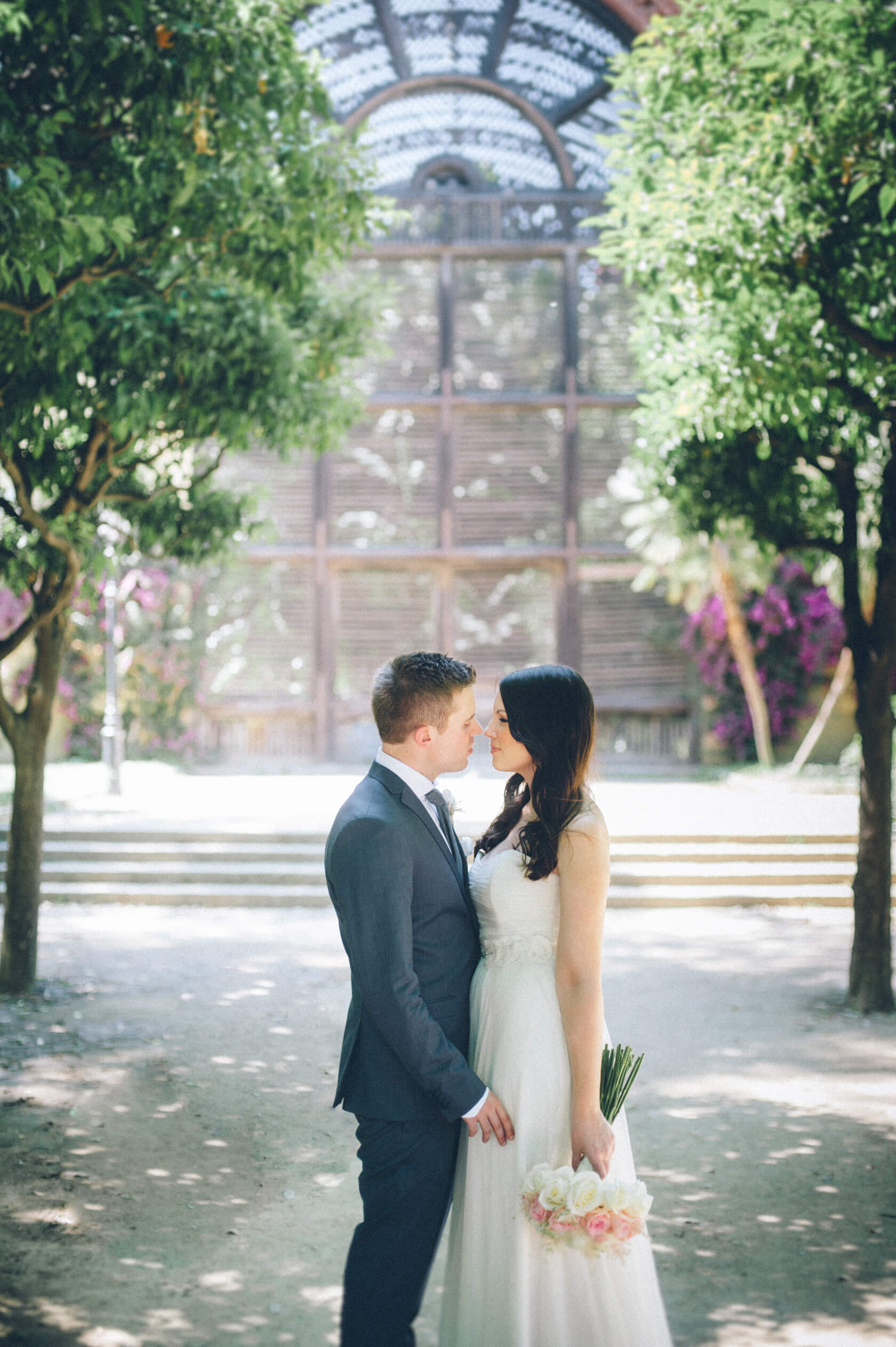 Wedding photo session Ciutadella park Barcelona